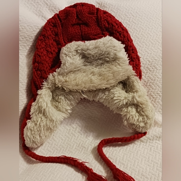 Aeropostale red fuzzy warm winter hat - Picture 1 of 4